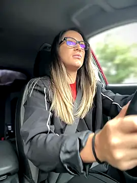 Snapshot of HotXMom chatting on September 19, 2025, 5:55 am HotXMom online show from September 19, 2025, 5:55 am