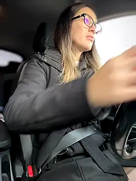 Snapshot of HotXMom chatting on November 17, 2025, 6:50 am HotXMom online show from November 17, 2025, 6:50 am