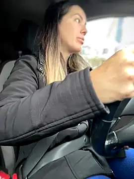 Snapshot of HotXMom chatting on November 7, 2025, 6:51 am HotXMom online show from November 7, 2025, 6:51 am