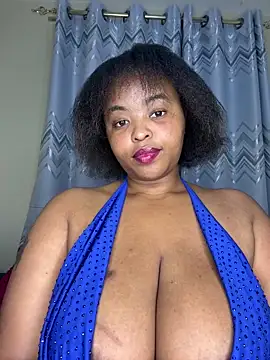 Linahlove online show from February 3, 2026, 9:09 pm