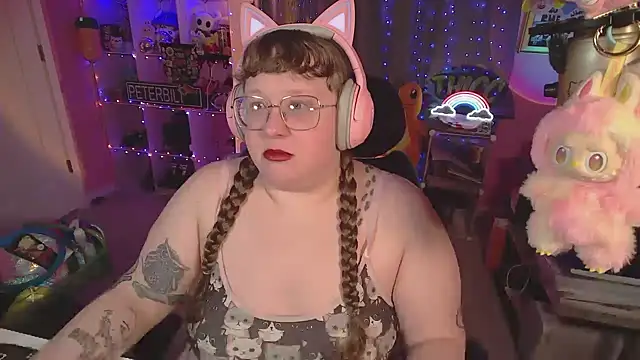 FatVeronica online show from February 8, 2026, 2:26 pm