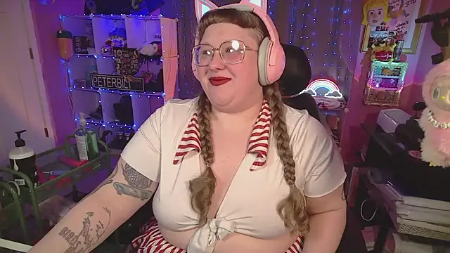 FatVeronica online show from March 12, 2026, 11:25 am