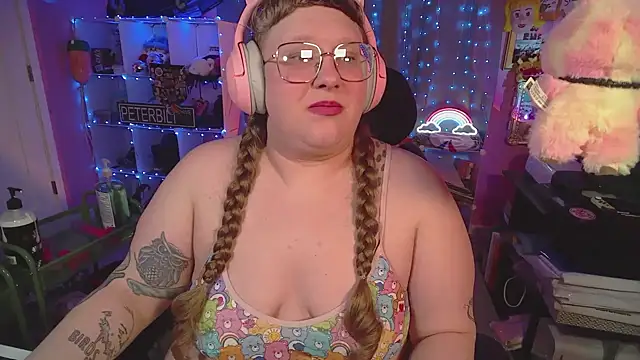 FatVeronica online show from March 13, 2026, 12:43 pm
