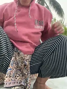 Snapshot of Ishikarana chatting on December 3, 2025, 12:44 am Ishikarana online show from December 3, 2025, 12:44 am