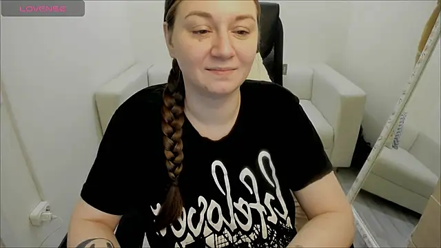 Snapshot of AlisaBacker chatting on January 11, 2025, 4:38 am AlisaBacker online show from January 11, 2025, 4:38 am