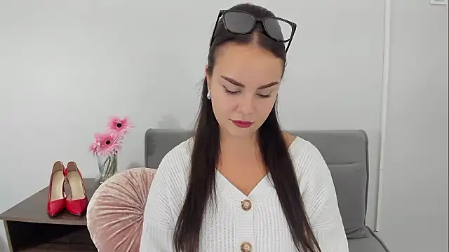 Snapshot of KendalNew chatting on September 30, 2025, 4:13 pm KendalNew online show from September 30, 2025, 4:13 pm