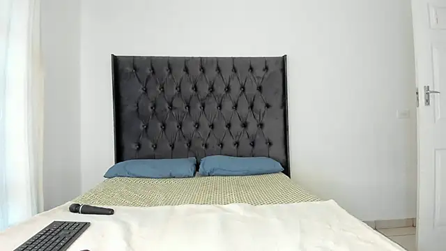 Snapshot of Ass-Queen chatting on October 23, 2025, 2:38 pm Ass-Queen online show from October 23, 2025, 2:38 pm