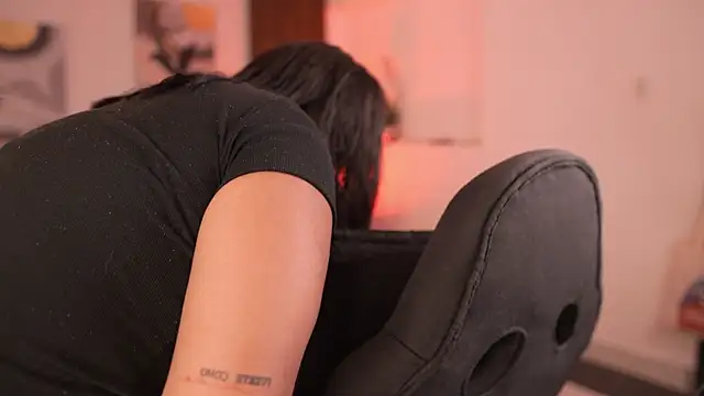 Snapshot of SheylaBakerr chatting on November 20, 2025, 10:38 am SheylaBakerr online show from November 20, 2025, 10:38 am