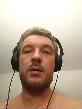 Snapshot of hornyboyopen chatting on November 13, 2025, 12:25 am hornyboyopen online show from November 13, 2025, 12:25 am