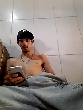 Snapshot of jaozinMg chatting on November 13, 2025, 4:00 pm jaozinMg online show from November 13, 2025, 4:00 pm