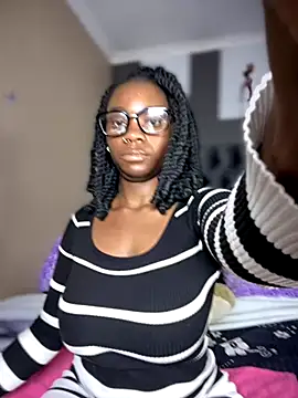 Snapshot of Candy-Heart chatting on October 31, 2025, 6:10 am Candy-Heart online show from October 31, 2025, 6:10 am