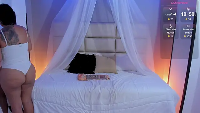 Snapshot of kristen_kassi chatting on November 20, 2025, 9:04 pm kristen kassi online show from November 20, 2025, 9:04 pm