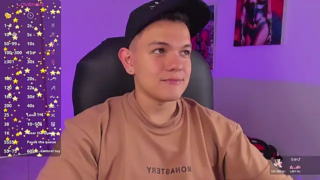 Snapshot of Dunkan_Kravitz chatting on November 15, 2025, 9:30 pm Dunkan Kravitz online show from November 15, 2025, 9:30 pm