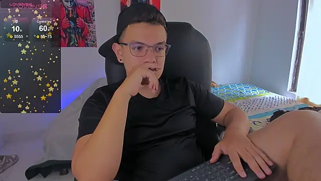 Snapshot of Dunkan_Kravitz chatting on September 10, 2025, 4:39 pm Dunkan Kravitz online show from September 10, 2025, 4:39 pm