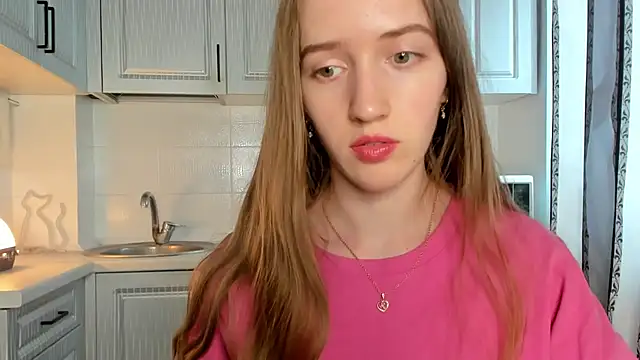 Snapshot of leslie_my_lovee chatting on July 2, 2026, 3:18 pm leslie my lovee online show from July 2, 2026, 3:18 pm