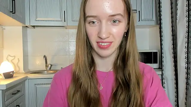 Snapshot of leslie_my_lovee chatting on July 5, 2026, 6:48 pm leslie my lovee online show from July 5, 2026, 6:48 pm