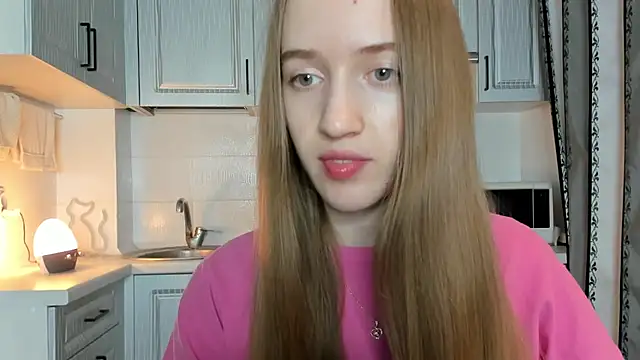 Snapshot of leslie_my_lovee chatting on October 24, 2025, 8:30 pm leslie my lovee online show from October 24, 2025, 8:30 pm