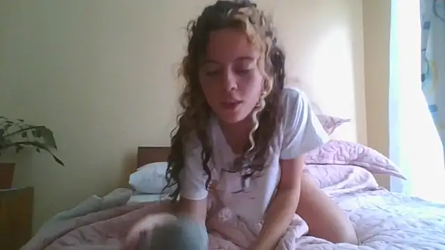 frikigyal online show from February 11, 2025, 12:47 pm