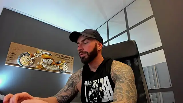 Snapshot of AronGrant chatting on March 18, 2025, 11:55 am AronGrant online show from March 18, 2025, 11:55 am