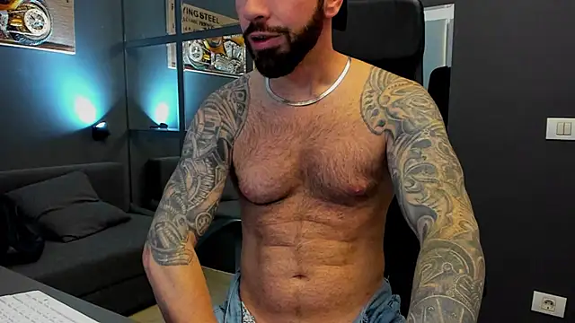 Snapshot of AronGrant chatting on December 1, 2025, 10:49 am AronGrant online show from December 1, 2025, 10:49 am