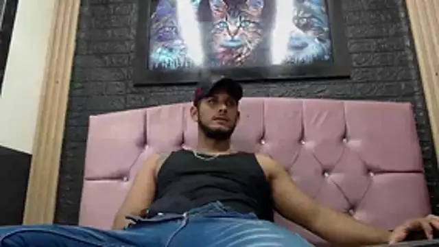 Chris Dick23 online show from November 21, 2025, 4:55 am