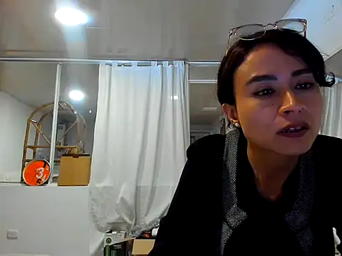 Snapshot of reme_ark23 chatting on November 8, 2025, 3:32 am reme ark23 online show from November 8, 2025, 3:32 am