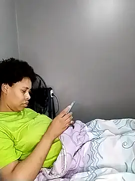 Snapshot of Su_Duarte_1 chatting on October 2, 2025, 2:26 am Su Duarte 1 online show from October 2, 2025, 2:26 am