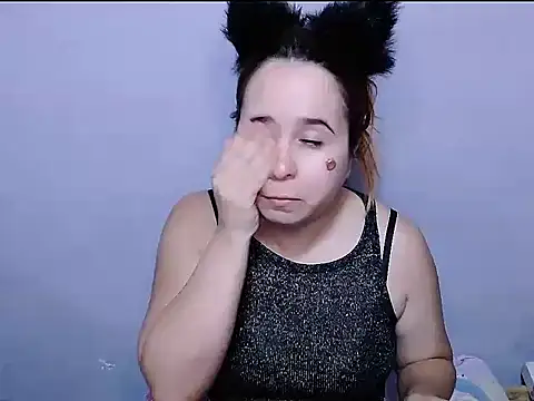 SubLayla01 online show from December 1, 2025, 5:58 pm