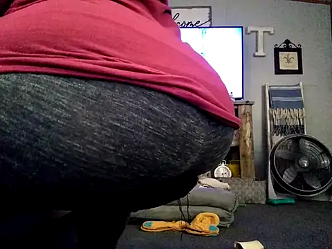 Snapshot of missthickness35_Pika chatting on October 22, 2025, 7:30 am missthickness35 Pika online show from October 22, 2025, 7:30 am