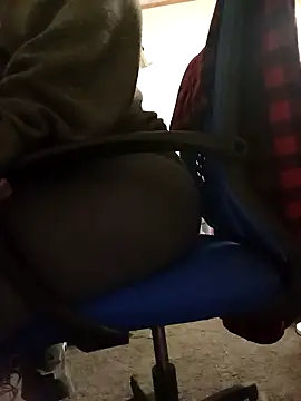 Snapshot of missthickness35_Pika chatting on January 25, 2025, 5:51 am missthickness35 Pika online show from January 25, 2025, 5:51 am