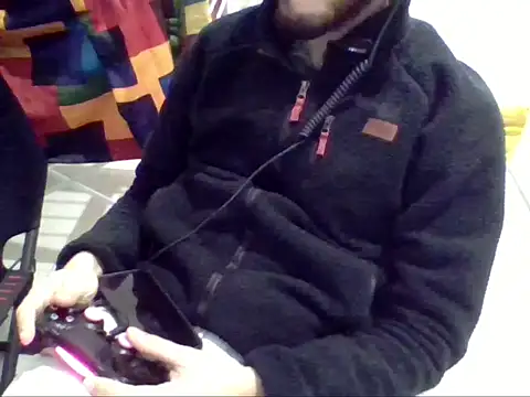 stepmarto3 online show from January 3, 2025, 9:47 pm