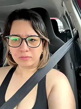 amooraaamoon online show from November 28, 2025, 2:06 pm