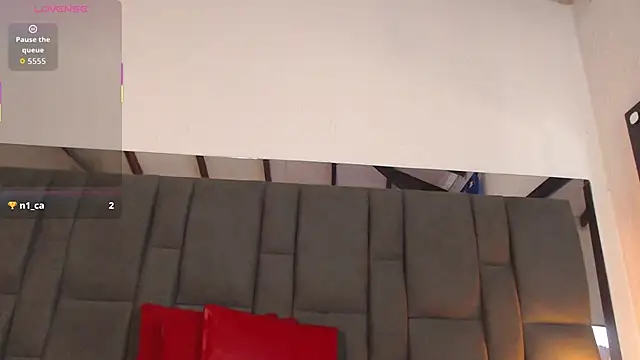 SELENA BIGBOOBS online show from November 5, 2025, 2:20 pm