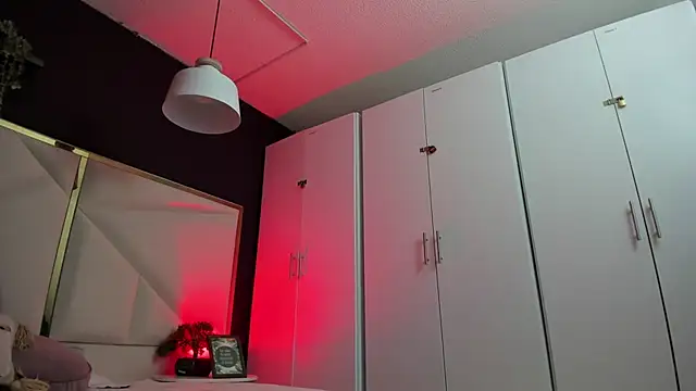 Snapshot of April_bowie chatting on November 20, 2025, 11:11 am April bowie online show from November 20, 2025, 11:11 am