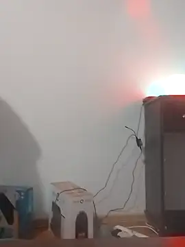 Snapshot of Kamien32 chatting on December 16, 2025, 10:03 pm Kamien32 online show from December 16, 2025, 10:03 pm