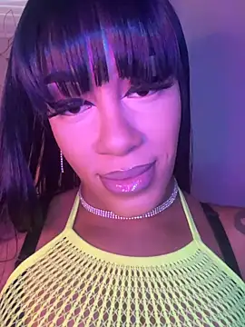 Snapshot of rayemillian chatting on April 13, 2026, 11:09 pm rayemillian online show from April 13, 2026, 11:09 pm