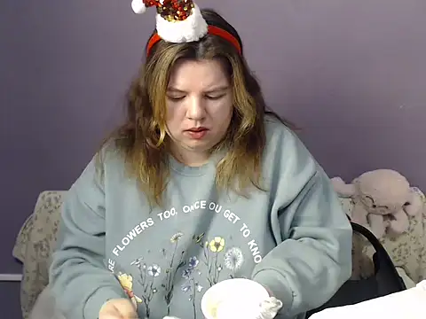 so shy online show from December 22, 2025, 7:30 am