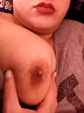 carmelasexy online show from April 5, 2026, 10:33 am