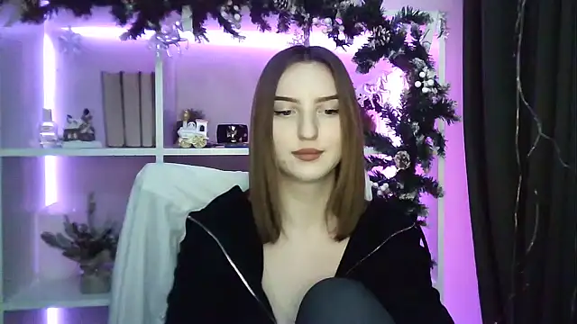 Snapshot of X_Alisa chatting on January 6, 2025, 7:45 pm X Alisa online show from January 6, 2025, 7:45 pm