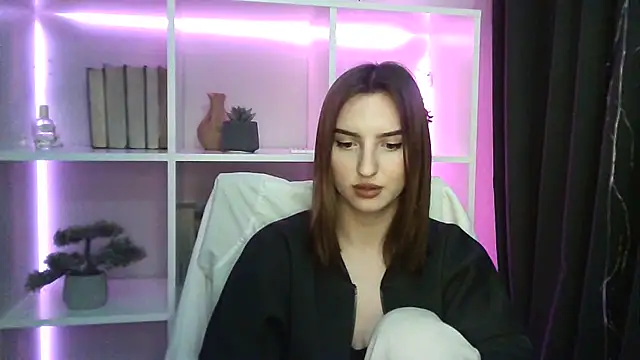 Snapshot of X_Alisa chatting on February 5, 2025, 7:20 pm X Alisa online show from February 5, 2025, 7:20 pm