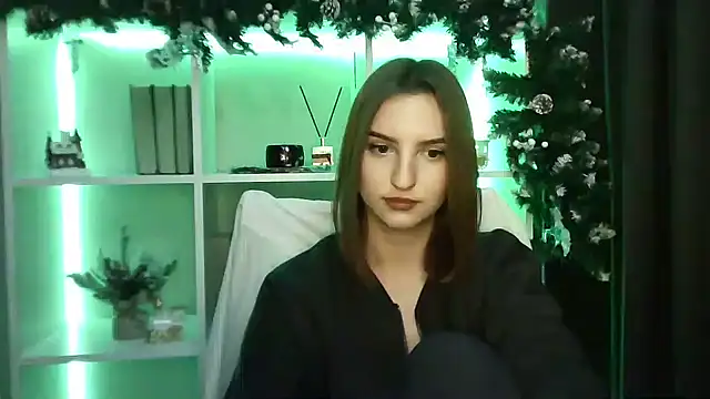 Snapshot of X_Alisa chatting on December 3, 2024, 7:39 pm X Alisa online show from December 3, 2024, 7:39 pm