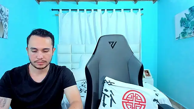 Snapshot of xxx_sweet_couple_ chatting on November 8, 2025, 6:17 am xxx sweet couple online show from November 8, 2025, 6:17 am