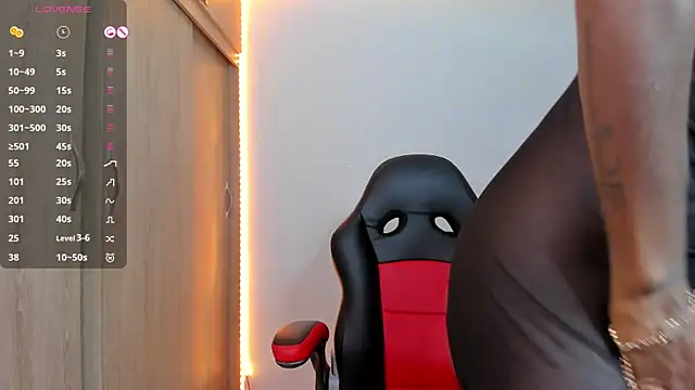 Snapshot of barbiee_ebony chatting on November 18, 2025, 5:11 am barbiee ebony online show from November 18, 2025, 5:11 am