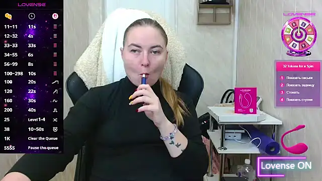 ElenaMaeer online show from November 8, 2025, 9:24 am