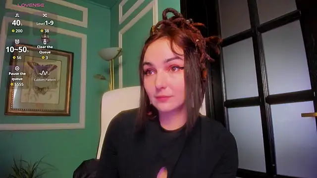 Snapshot of 1Munique chatting on January 8, 2026, 12:44 pm 1Munique online show from January 8, 2026, 12:44 pm