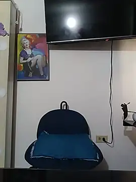 Snapshot of christine-x chatting on June 26, 2026, 1:17 pm christine-x online show from June 26, 2026, 1:17 pm