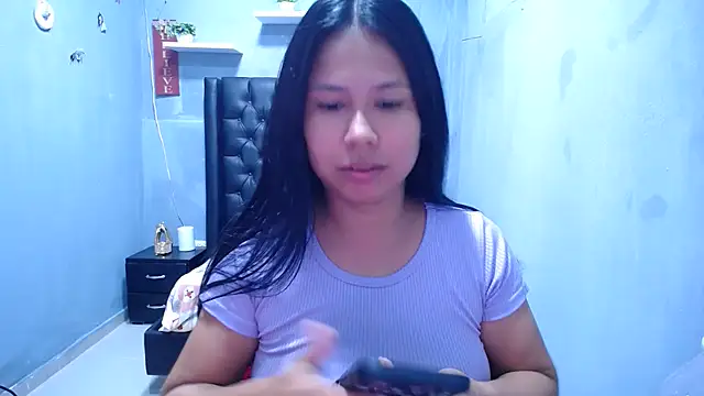 Letty Plugxo online show from May 10, 2026, 2:04 am