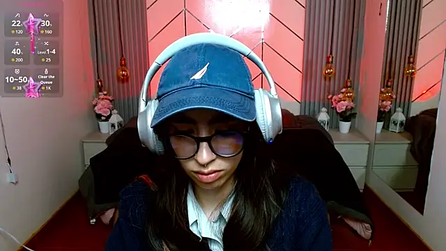 LenaRoses online show from March 31, 2026, 9:17 pm