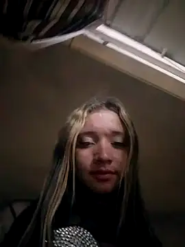 Snapshot of Valerii_Gil chatting on February 18, 2025, 8:38 am Valerii Gil online show from February 18, 2025, 8:38 am