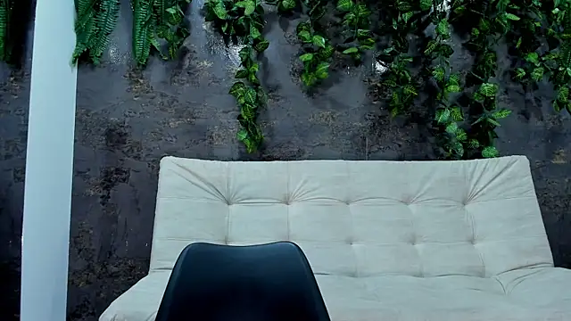 alice greco online show from December 3, 2025, 9:14 pm